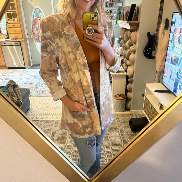 Vintage Jackets & Blazers - Vintage 80’s 90’s Floral Blazer